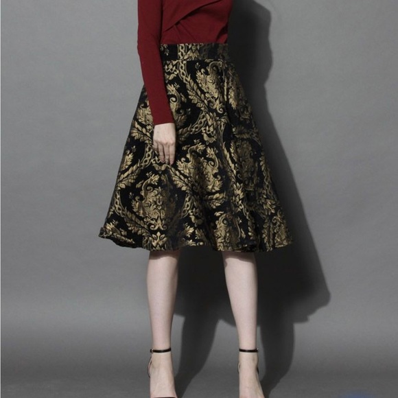 COPY - Chicwish Jaquard gold and black skirt - Picture 3 of 5